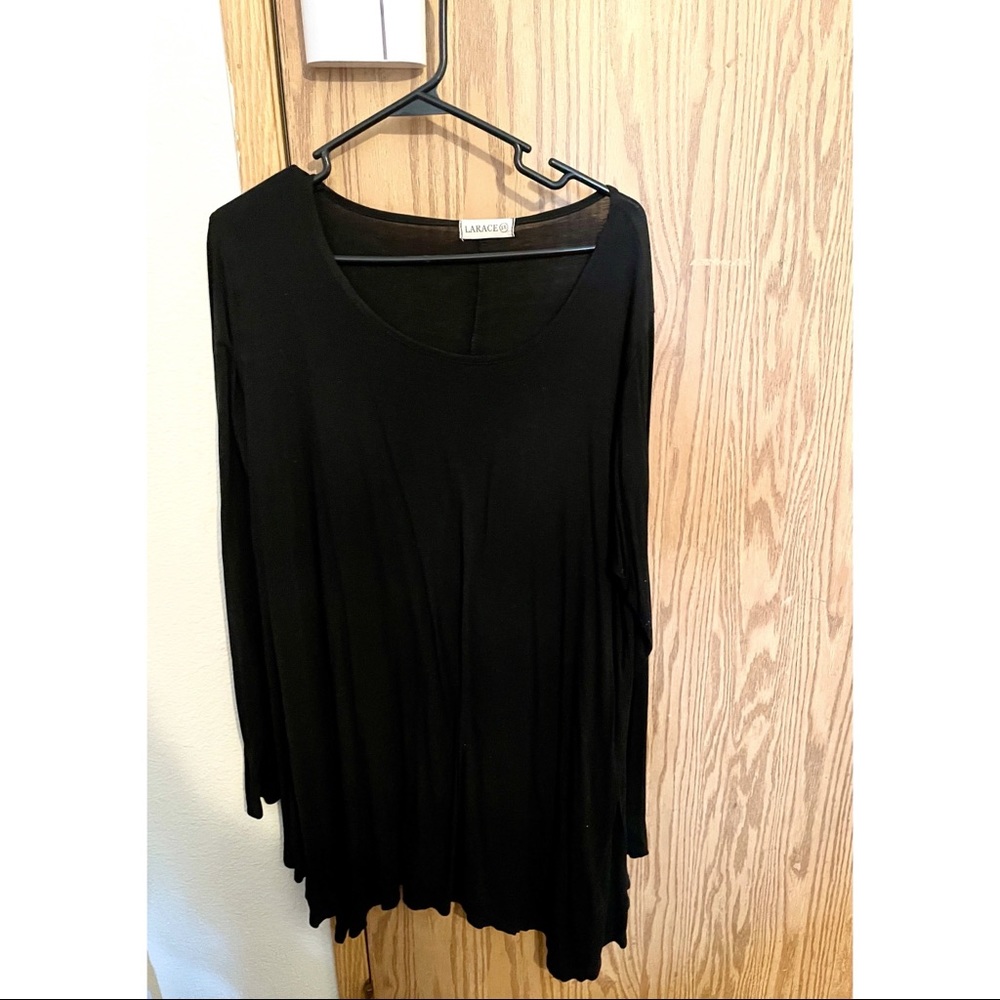 Black Larace Flowy Tunic